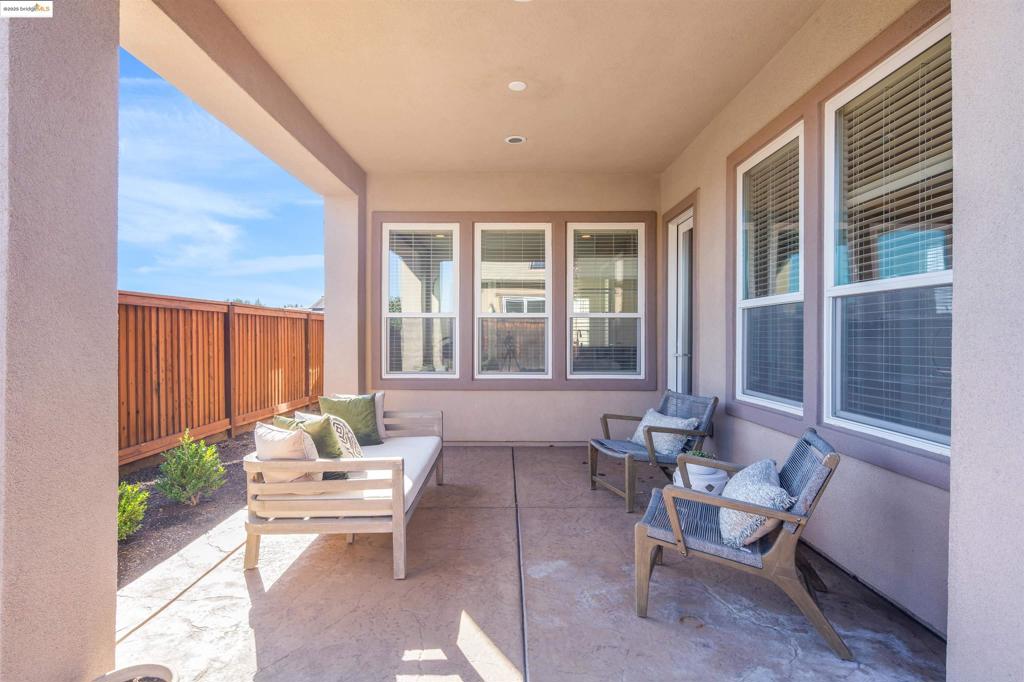 TRILOGY VINEYARDS - Residential