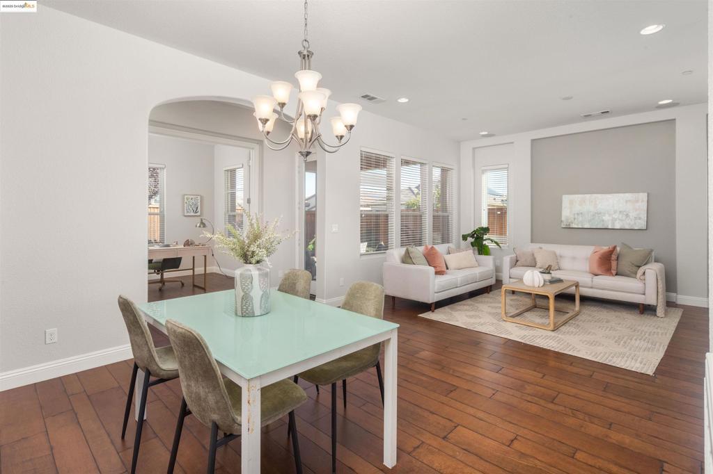 TRILOGY VINEYARDS - Residential