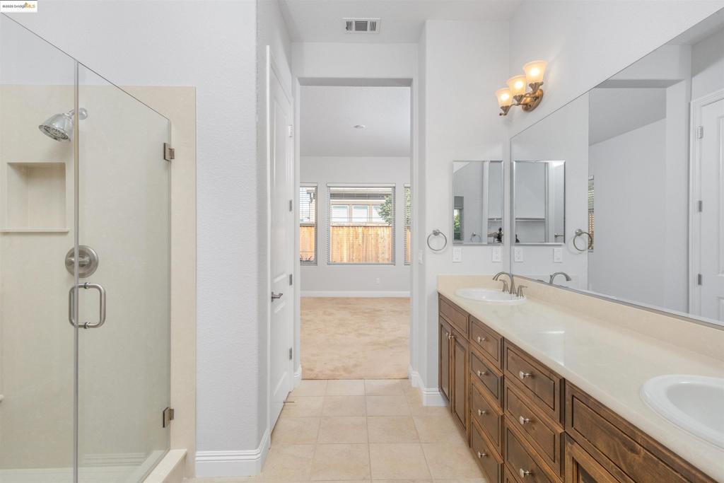 TRILOGY VINEYARDS - Residential