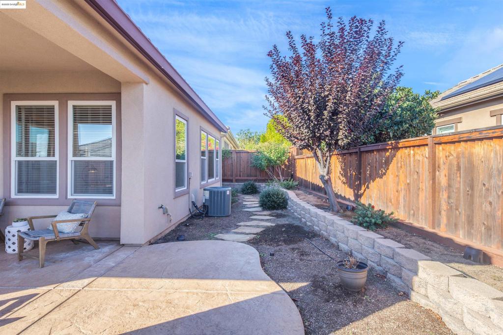 TRILOGY VINEYARDS - Residential