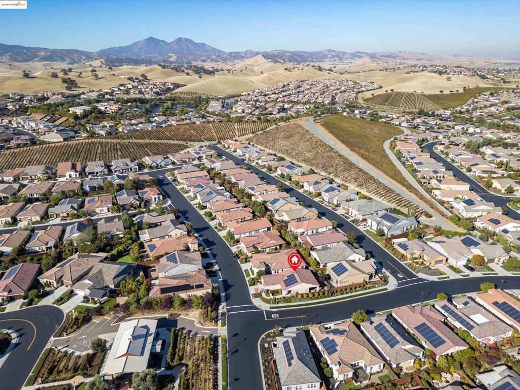 TRILOGY VINEYARDS - Residential