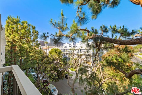 Tiny photo for 1440 VETERAN Avenue #554, Los Angeles, CA 90024 (MLS # 26901719)