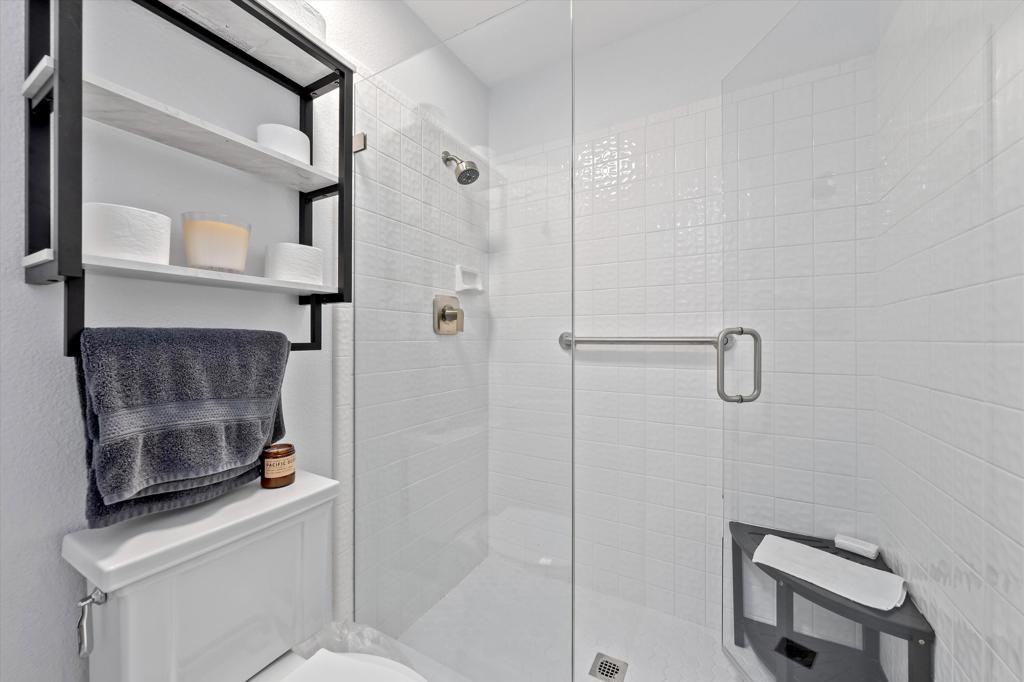Mission Hills East - Residential Lease