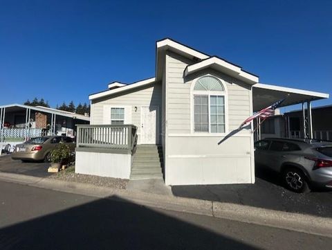 Photo of 1200 W Winton Ave Ave, Hayward, CA 94545 (MLS # 41123402)