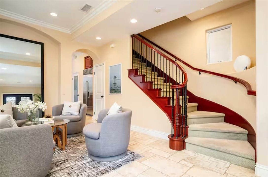 Downtown Area (DOWN) - Residential Lease