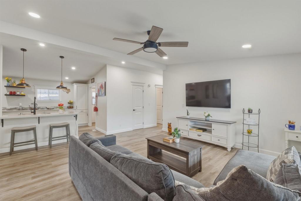 200 S Emerald Drive 54