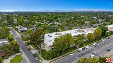 Tiny photo for 5009 Woodman Avenue #202, Los Angeles, CA 91423 (MLS # 26862501)