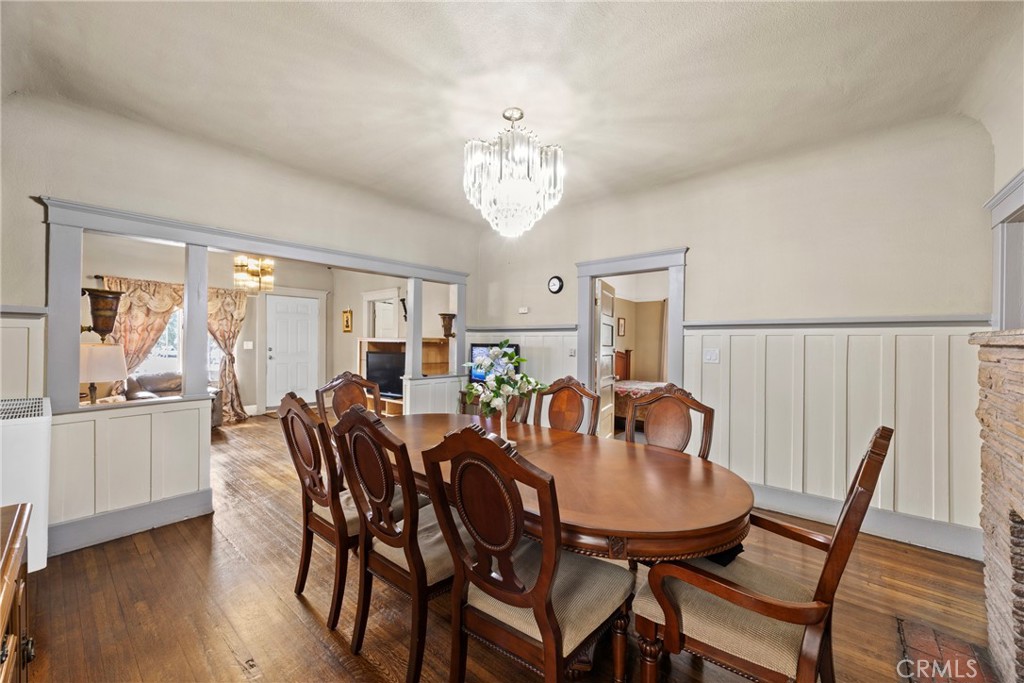 Properties 1 341 W 42nd St