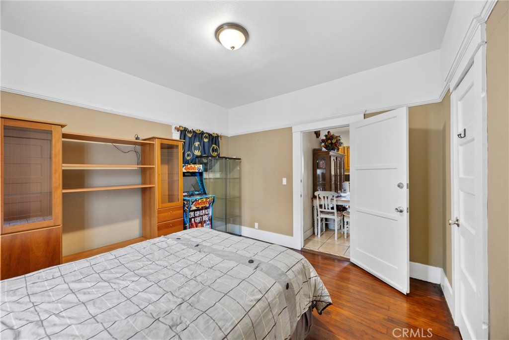 Properties 2 341 W 42nd St
