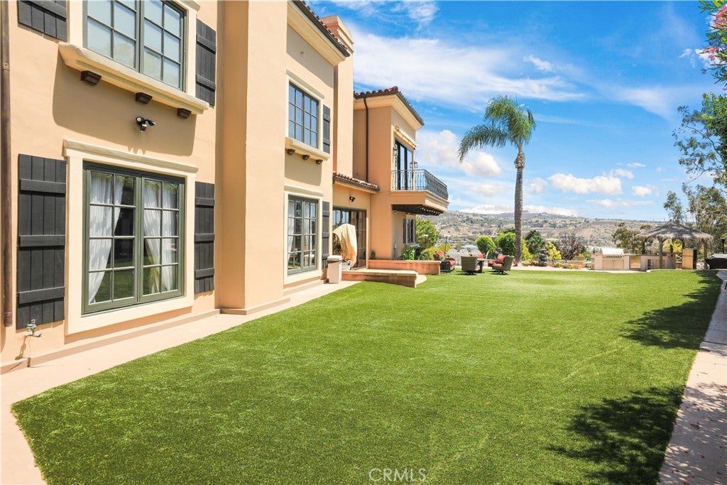 6 Riverstone