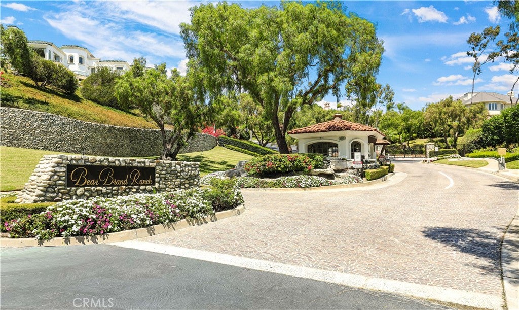 6 Riverstone