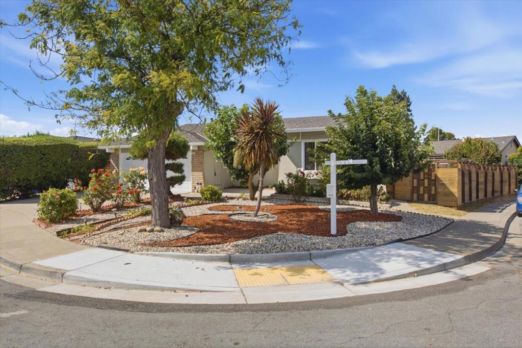 3207 Defoe Court