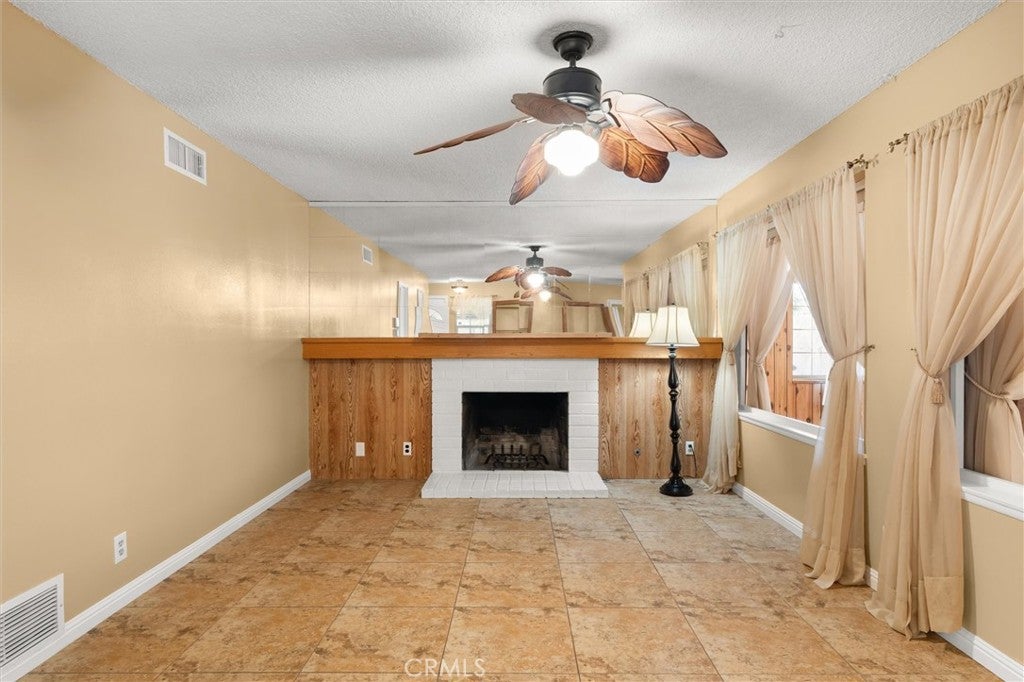 1917 W Flora St, Santa Ana CA 92704 - Photo 7