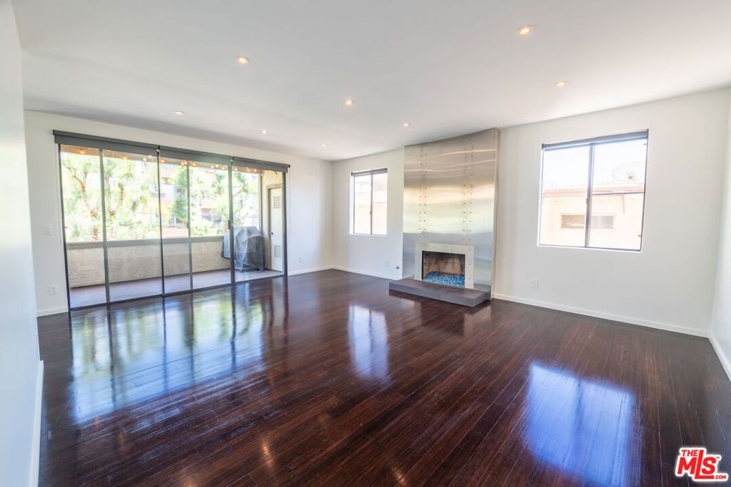 Photo of 1505 Purdue Avenue #202, Los Angeles, CA 90025 (MLS # 25603295)