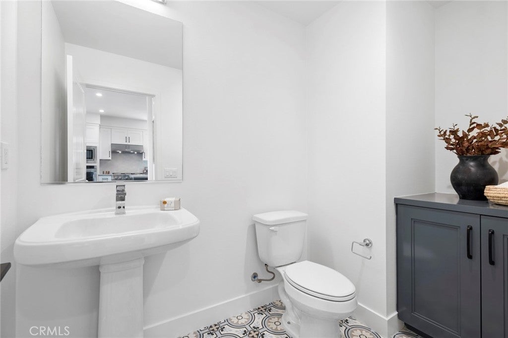 1209 Winslow, Newport Beach CA 92660 - Photo 22