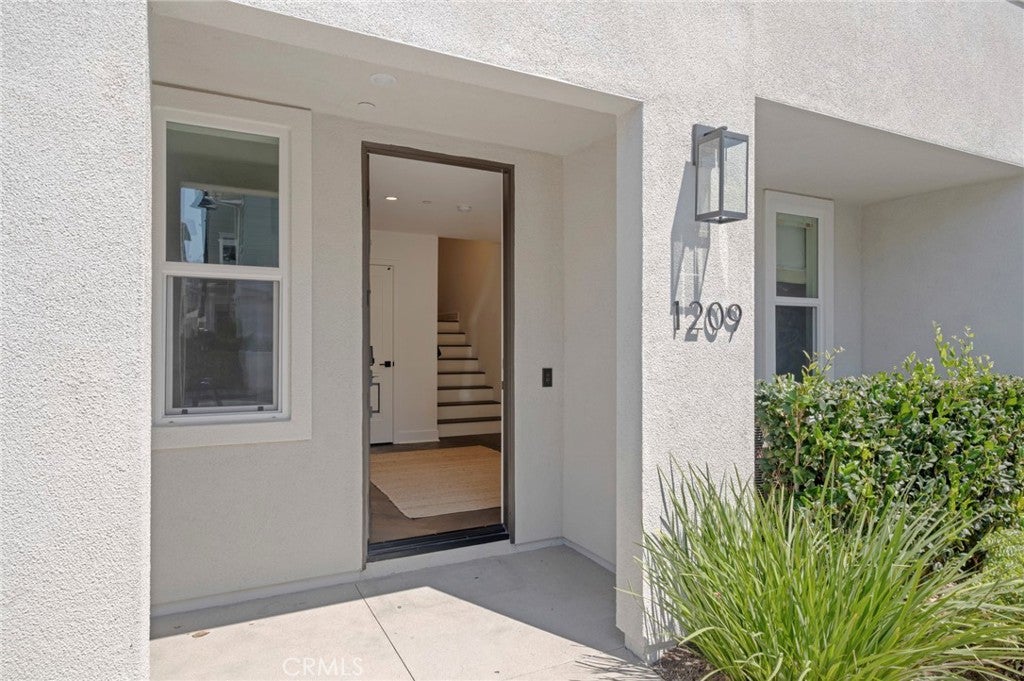 1209 Winslow