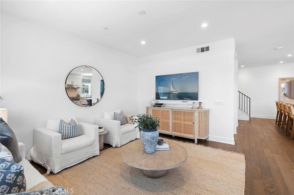 1209 Winslow, Newport Beach CA 92660 - Photo 21