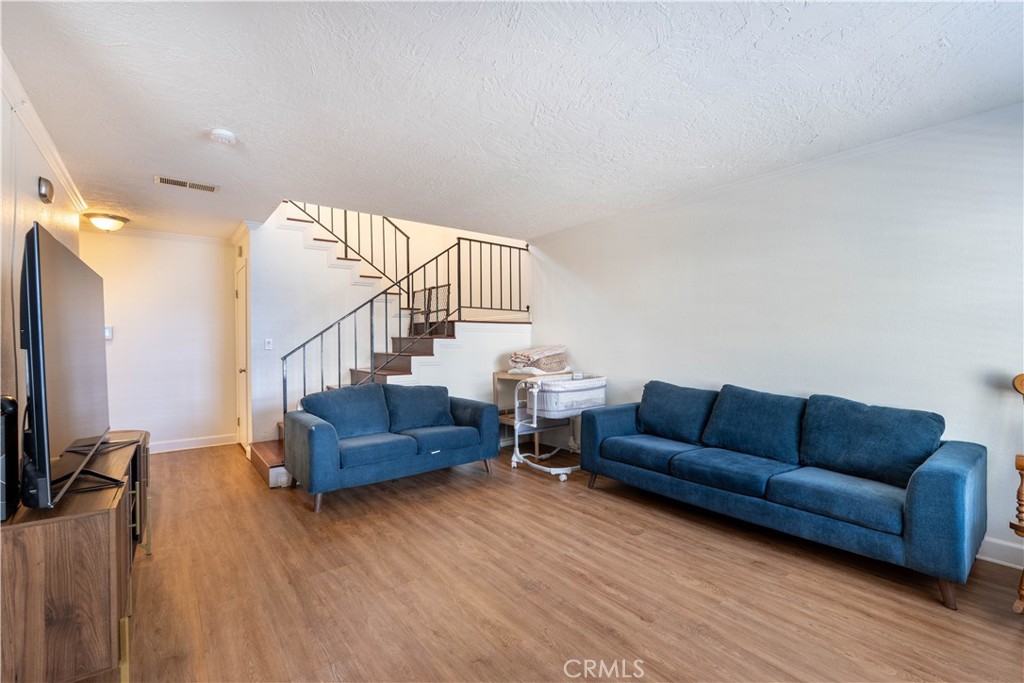 1380 W 48th Street 9
