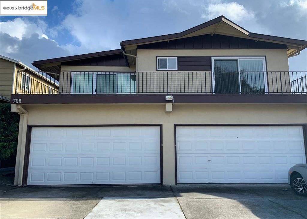 Light & Bright upper Unit in a quiet 4plex, faces the front. Private deck/patio over the garages. Spacious 3 bedroom and 2 bath includes the primary suite. There is a washer/dryer hook up in the unit or coin operated community laundry room on the premises. The unit comes with 1 parking space in the garage w/ a storage closet. Vinyl wood like floors in the living room & 2 bedrooms. Primary suite has carpeting. Kitchen has gas stove, refrigerator, dishwasher, garbage disposal. 1 year lease. Available now. More pictures will be added.