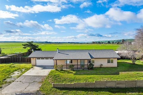 Photo of 122 Mesa Grande Drive, Shandon, CA 93461 (MLS # NS26005205)