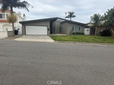 Photo of 3903 Via Del Campo, San Clemente, CA 92673 (MLS # OC26112816)