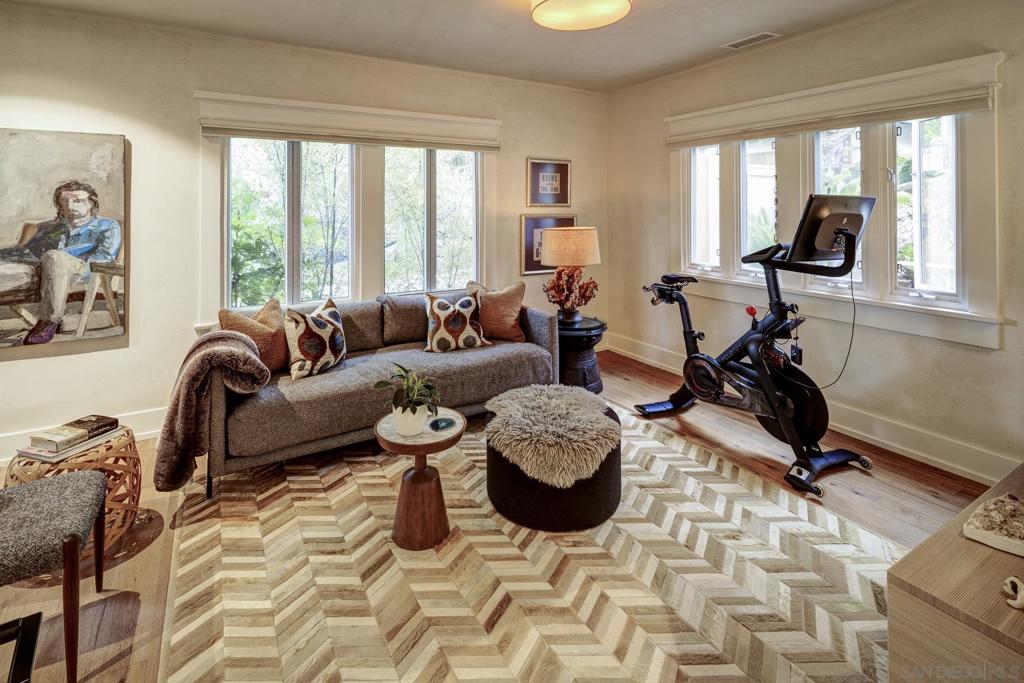 Mission Hills - Residential
