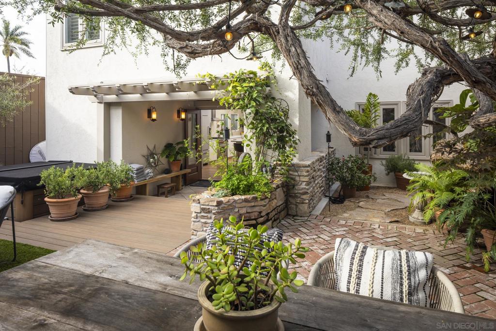 Mission Hills - Residential