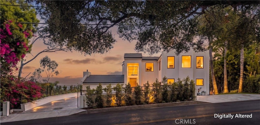 3566 Beverly Glen BLVD