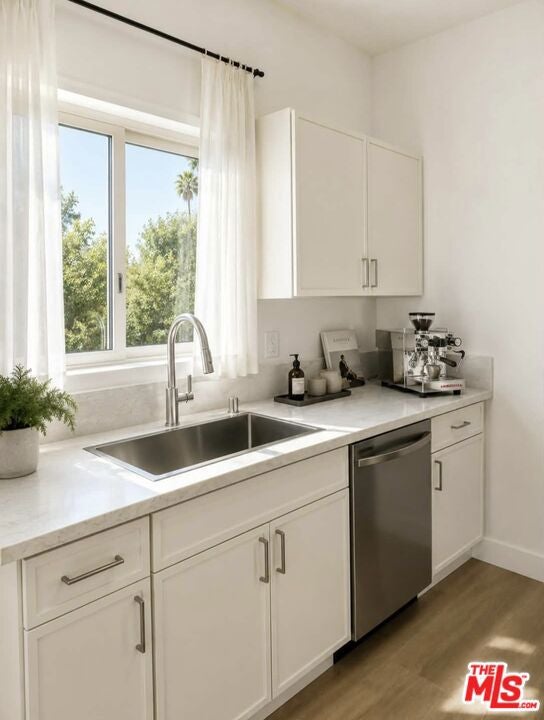 1445 N Mariposa Avenue, Los Angeles CA 90027
