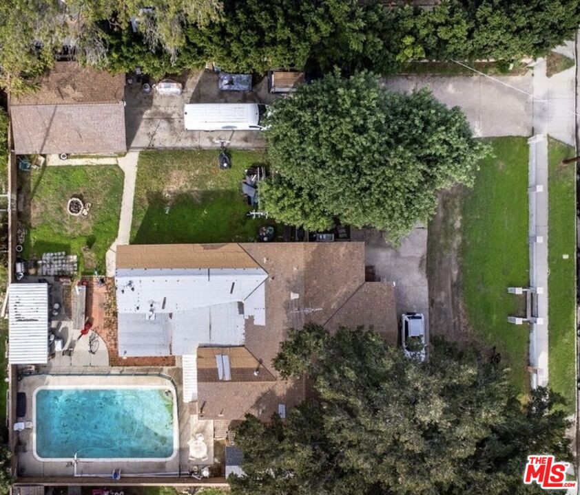 7231 Vanalden Avenue