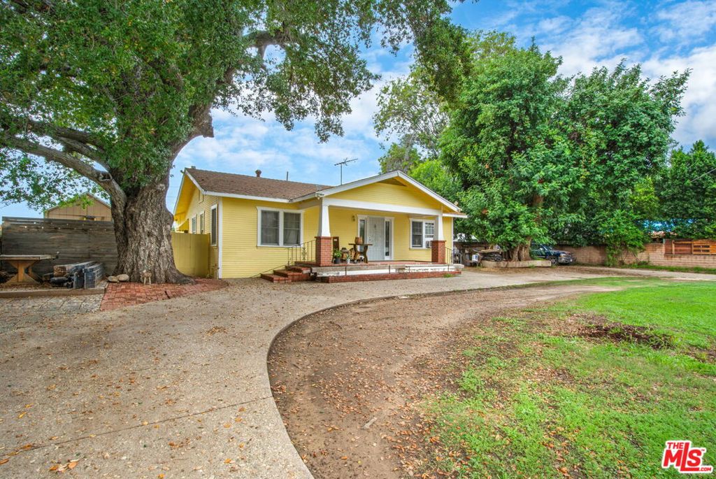 7231 Vanalden Avenue