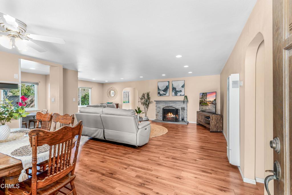 3287 Curt Drive