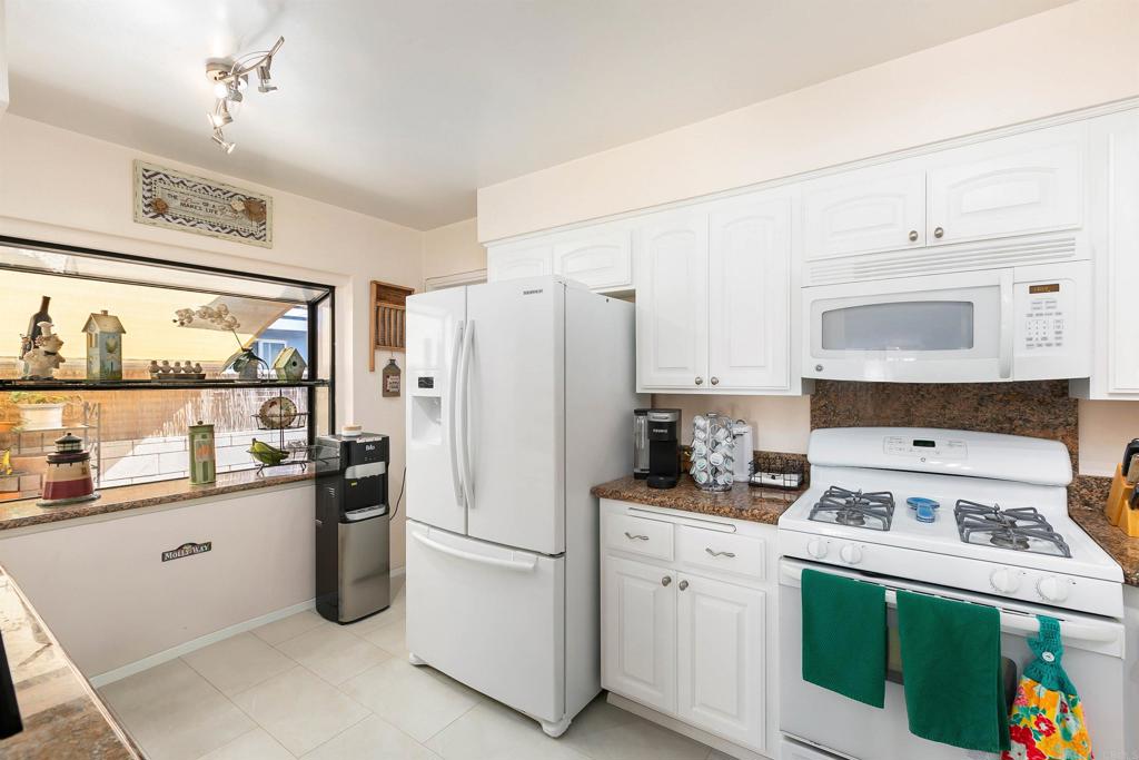 2802 Murray Ridge rd.