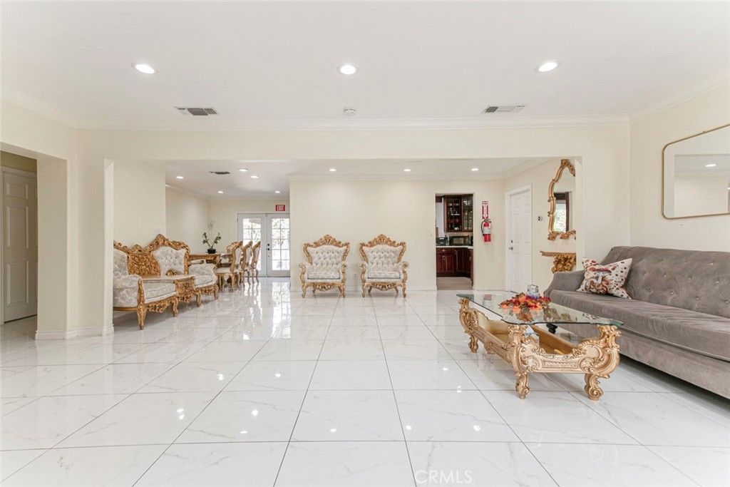 Photo of 16037 Hart Street, Van Nuys, CA 91406 (MLS # GD25225063)