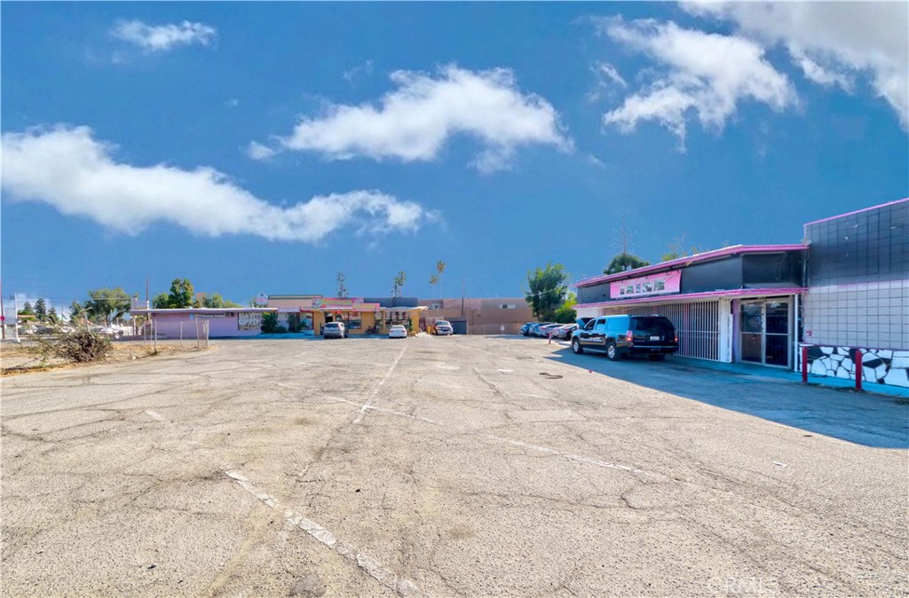 777 Indian Hill Boulevard