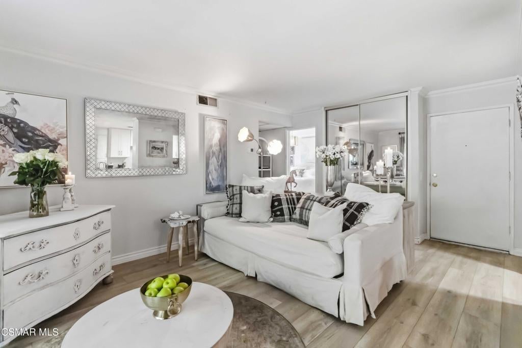 255 Sequoia Court 14