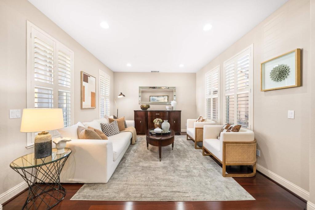 1553 Quiet Pond Lane