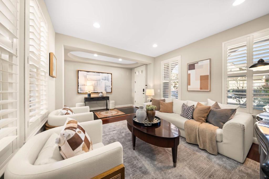 1553 Quiet Pond Lane