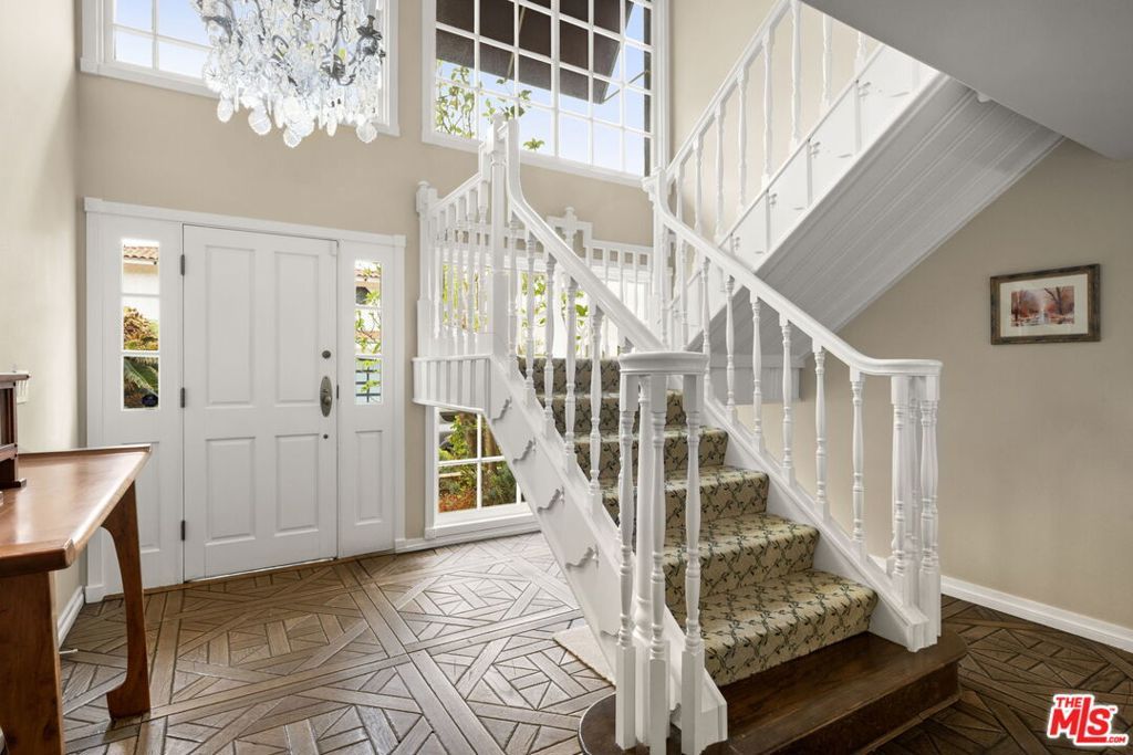 Photo of 2528 La Condesa Drive, Los Angeles, CA 90049 (MLS # 26650419)