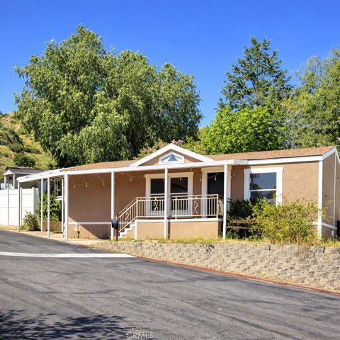 Photo of 30000 Hasley Canyon Rd #31, Castaic, CA 91384 (MLS # SR26062139)