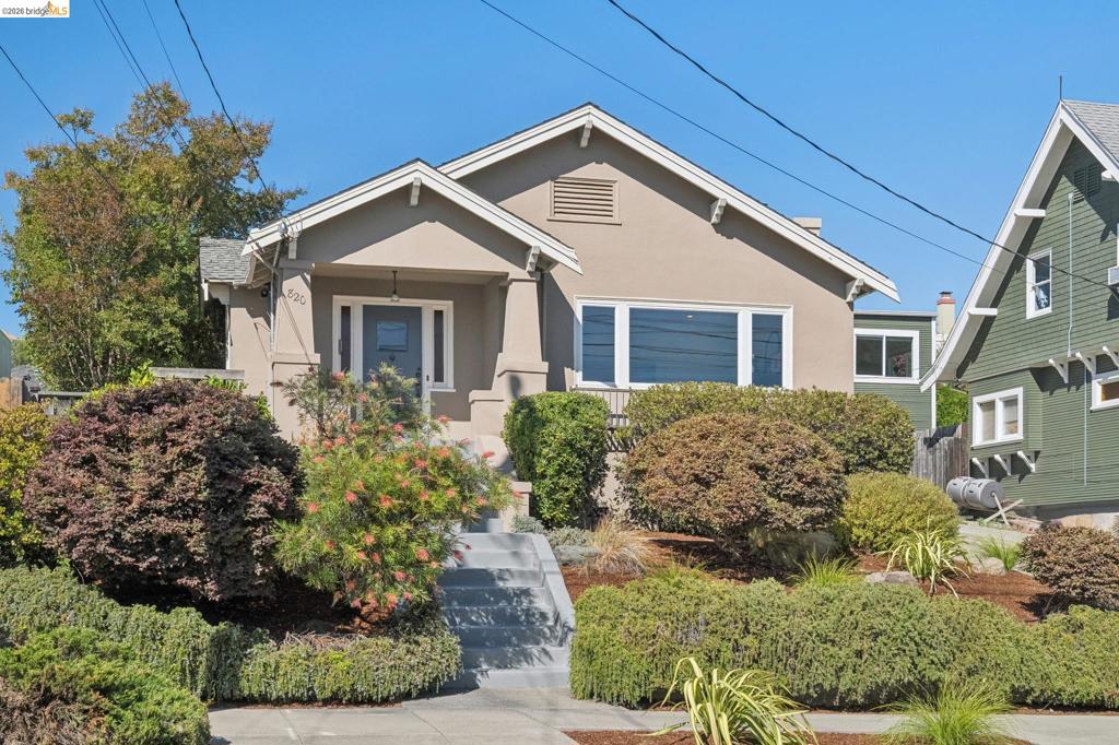 820 Prospect Ave AVE