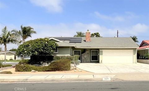 7811 rhine drive huntington beach ca 92647