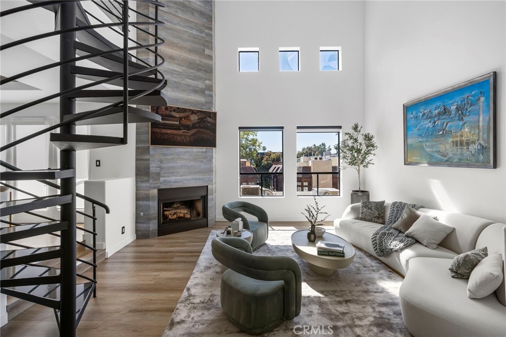 Properties 4 12841 Bloomfield Street 305
