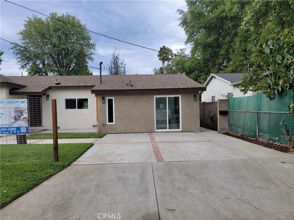 Brand new ADU—be the first resident in this renovated 1-bed, 1-bath home. Features include an upgraded kitchen with quality appliances (electric stove, microwave), in-unit washer/dryer hookups, vinyl wood flooring, dual-pane windows, central AC, Nest thermostat, tankless water heater, and 1-car driveway parking. Utilities except electricity included; enjoy savings on gas, trash, water, and landscaping. Move-in ready and great value