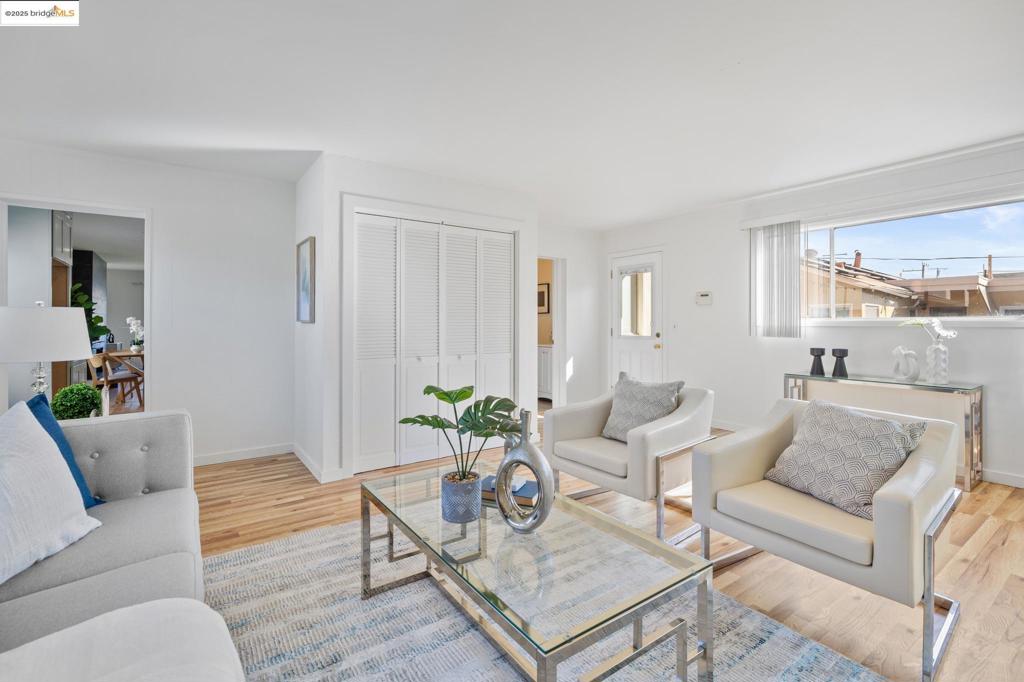 EL CERRITO - Residential