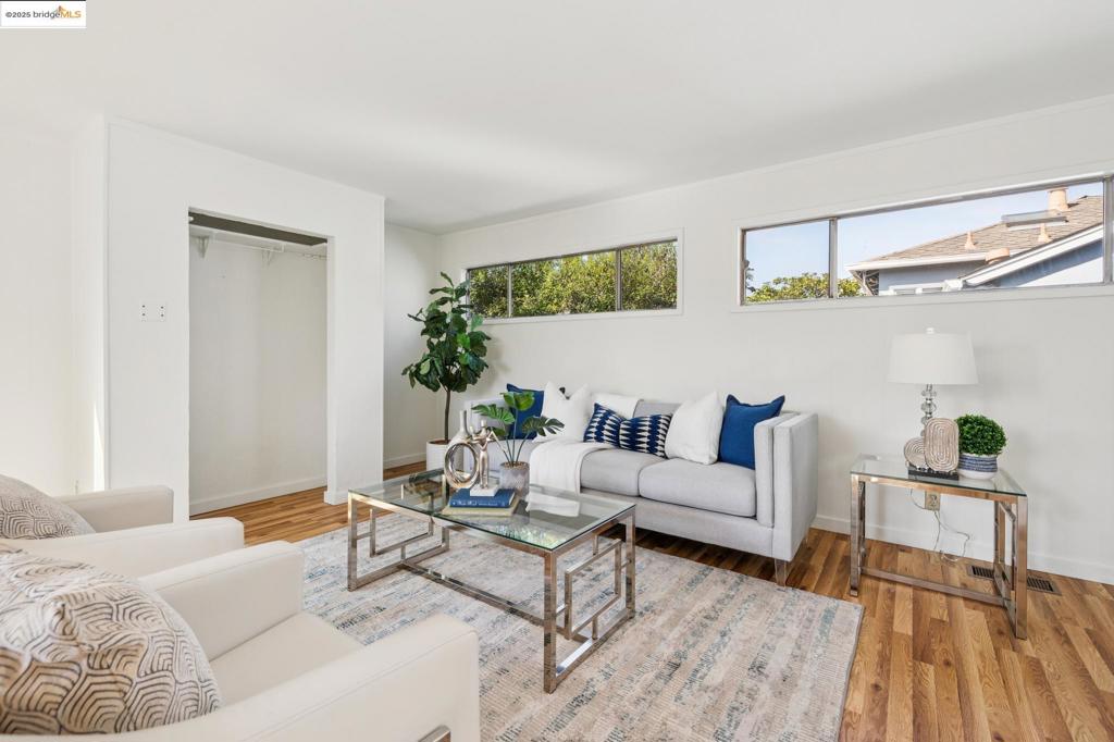 EL CERRITO - Residential