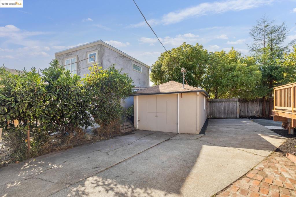 EL CERRITO - Residential