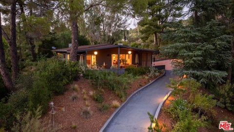 Photo of 24647 Mulholland Highway, Calabasas, CA 91302 (MLS # 26985671)
