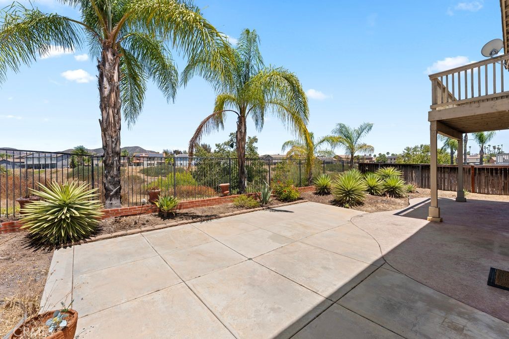 23622 Saratoga Springs