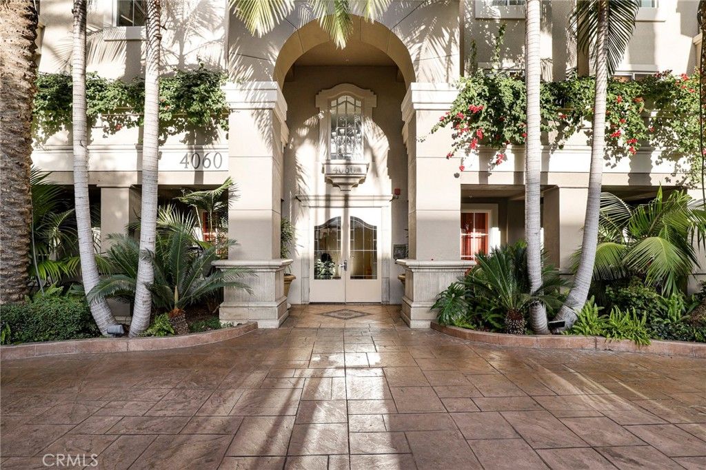 Photo of 4060 Glencoe Avenue #204, Marina Del Rey, CA 90292 (MLS # SB26024005)